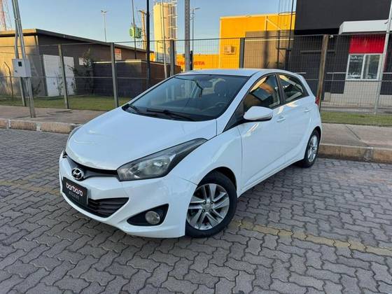 HYUNDAI HB20 1.6 COMFORT 16V FLEX 4P MANUAL HYUNDAI HB20 1.6 COMFORT 16V FLEX 4P MANUAL